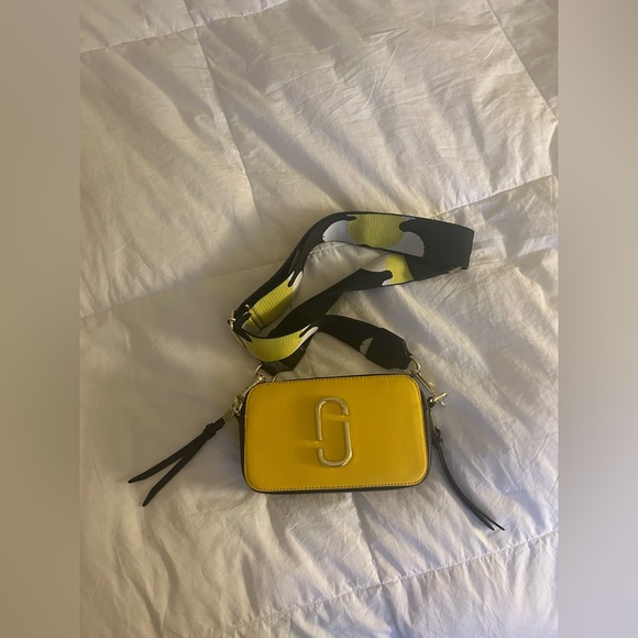 Marc Jacobs Snapshot cross body bag - Yellow - Picture 2 of 5